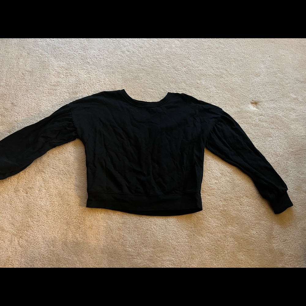 GARAGE-black crew neck